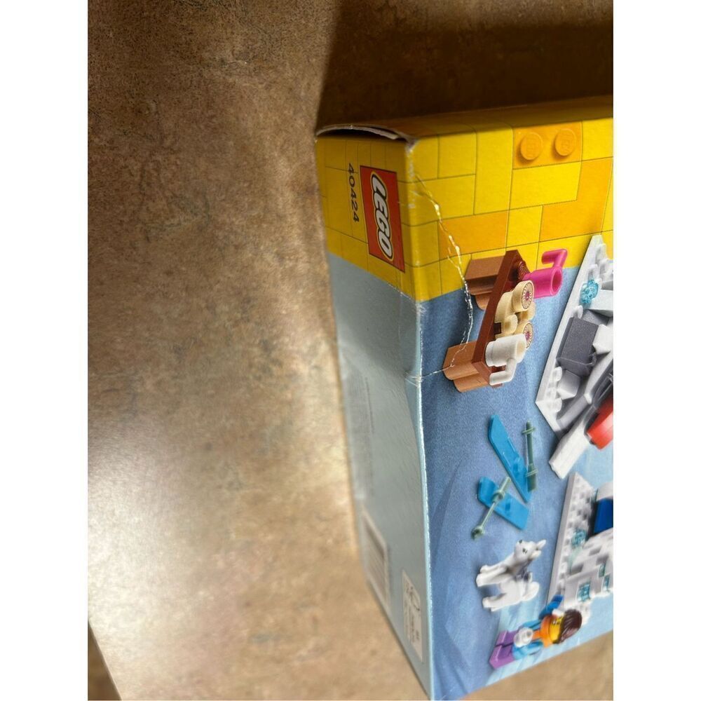 Lego winter snowball fight - Picture 2 of 3